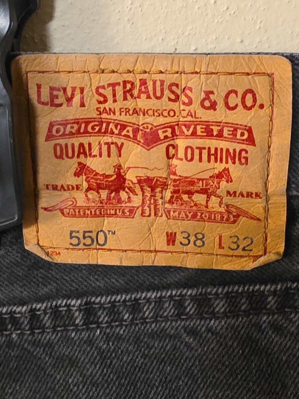 Levi's 550 Relaxed Fit Jeans - Black Denim with Tan Leather Patch 38x32